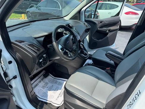 Used 2016 Ford Transit Connect XL image 9