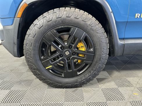 Used 2022 Rivian R1T Launch Edition image 9
