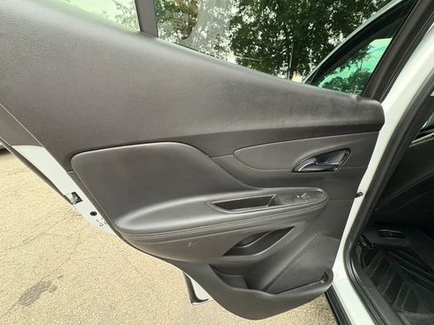 Used 2019 Buick Encore Preferred AWD/4WD image 24