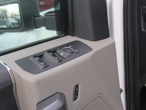 Used 2022 Ford F350 XLT image 32