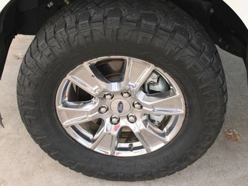 Used 2018 Ford F150 XLT w/ Equipment Group 302A Luxury image 24