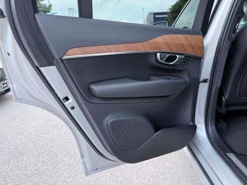 Certified 2024 Volvo XC90 B6 Plus w/ Protection Package Premier AWD/4WD image 15
