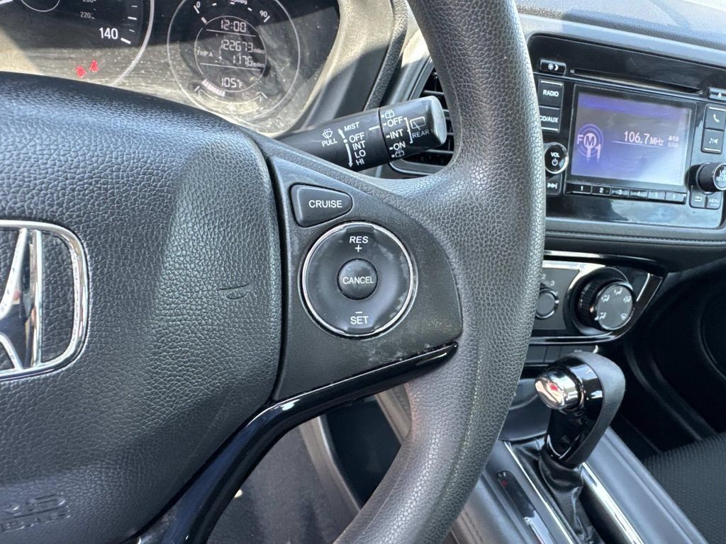 Used 2017 Honda HR-V LX image 25