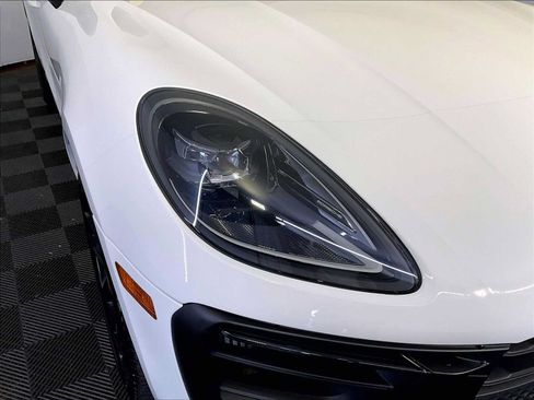 Certified 2022 Porsche Macan GTS AWD/4WD image 12