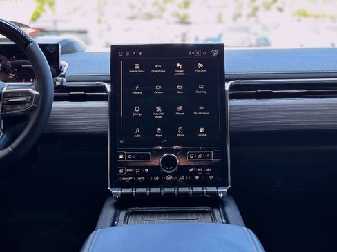 New 2025 GMC Sierra EV Denali image 17