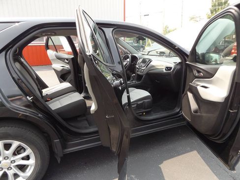 Used 2019 Chevrolet Equinox LS FWD image 20