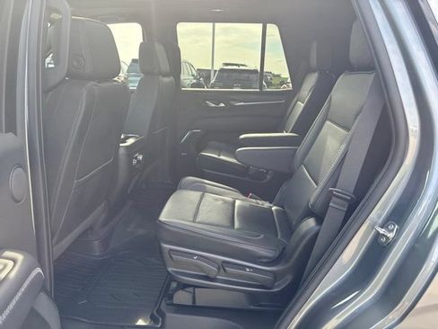 Used 2022 GMC Yukon Denali AWD/4WD image 14