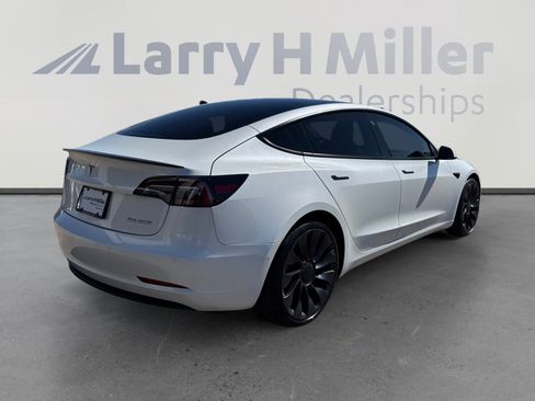 Used 2022 Tesla Model 3 Performance image 4