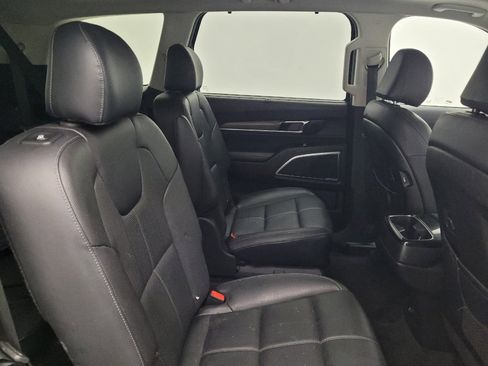 Used 2020 Kia Telluride SX w/ Towing Package FWD image 19