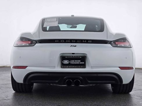 Used 2022 Porsche 718 Cayman w/ Premium Package image 4