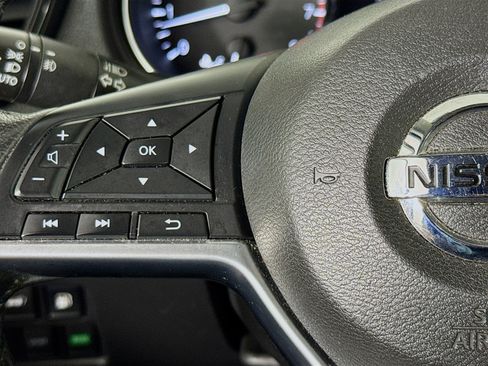 Used 2019 Nissan Rogue SL w/ Premium Package FWD image 13