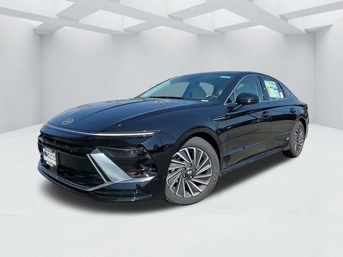 New 2025 Hyundai Sonata SEL image 1
