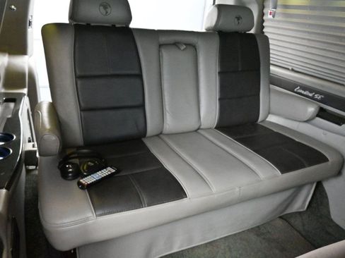 Used 2017 GMC Savana 2500 RWD image 38