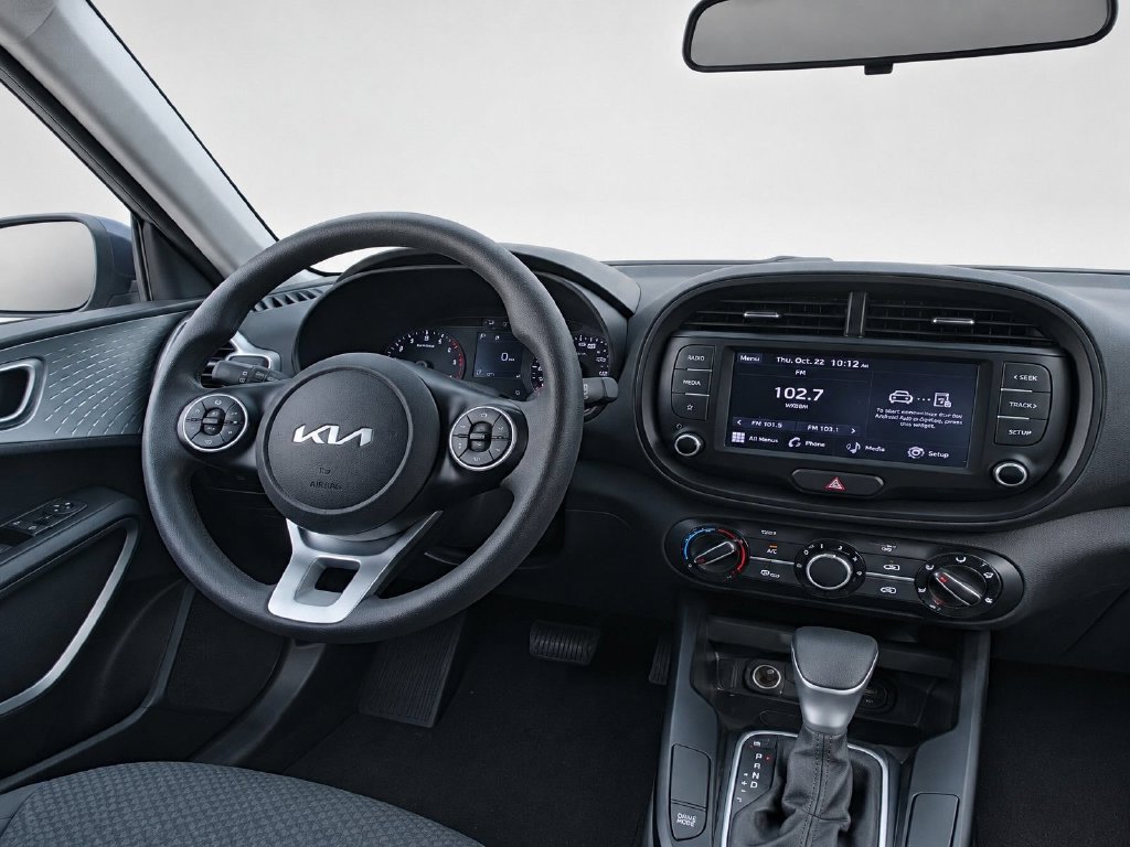 Used 2022 Kia Soul LX w/ Technology Package FWD image 22