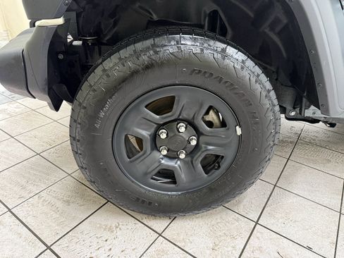 Used 2024 Jeep Wrangler Sport AWD/4WD image 12