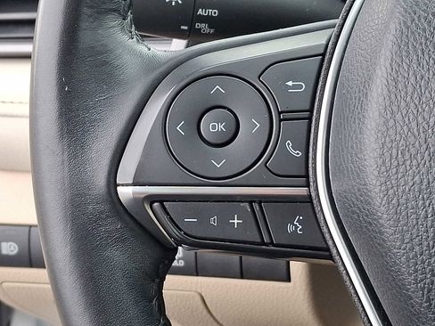 Certified 2020 Toyota Camry XLE image 24