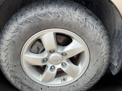 Used 2008 Kia Sorento 4WD image 26