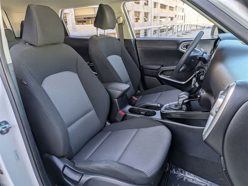 Used 2024 Kia Soul LX w/ Option Group 015 image 28