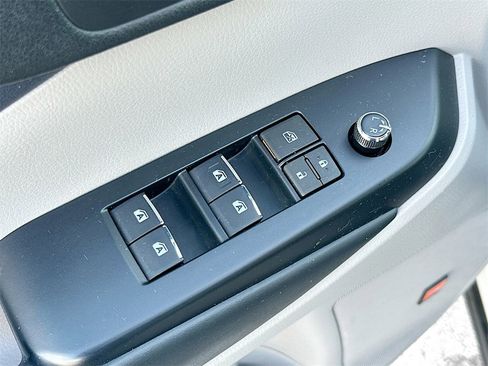 Used 2019 Toyota Highlander Limited image 18