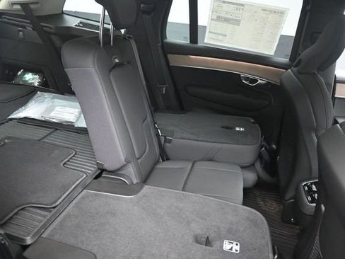 New 2026 Volvo XC90 B5 Plus w/ Protection Package Premier AWD/4WD image 28
