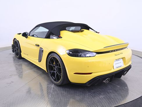 Certified 2025 Porsche 718 Boxster Spyder RS RWD image 13