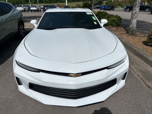 Used 2018 Chevrolet Camaro LT RWD image 3