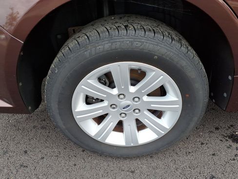 Used 2010 Ford Flex SE FWD image 7