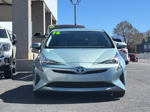 Used 2016 Toyota Prius Two image 46