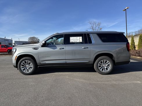 New 2026 GMC Yukon XL Denali w/ Sun & Power Step Package image 7