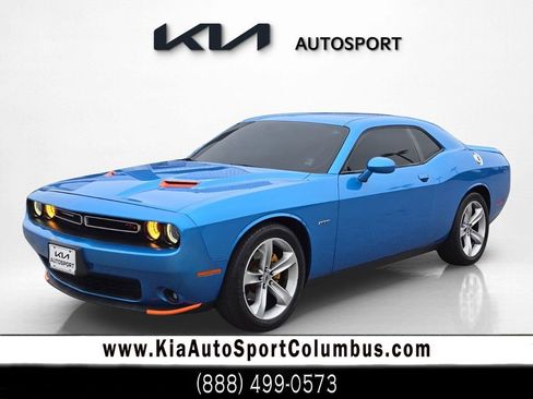 Used 2018 Dodge Challenger R/T image 1