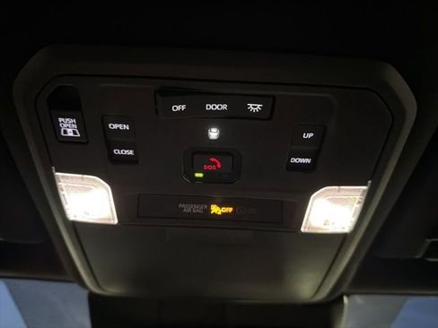 Used 2024 Toyota Tacoma TRD Sport image 33