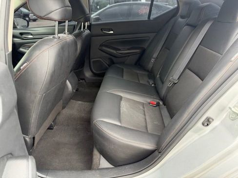 Used 2022 Nissan Altima 2.5 SR image 9