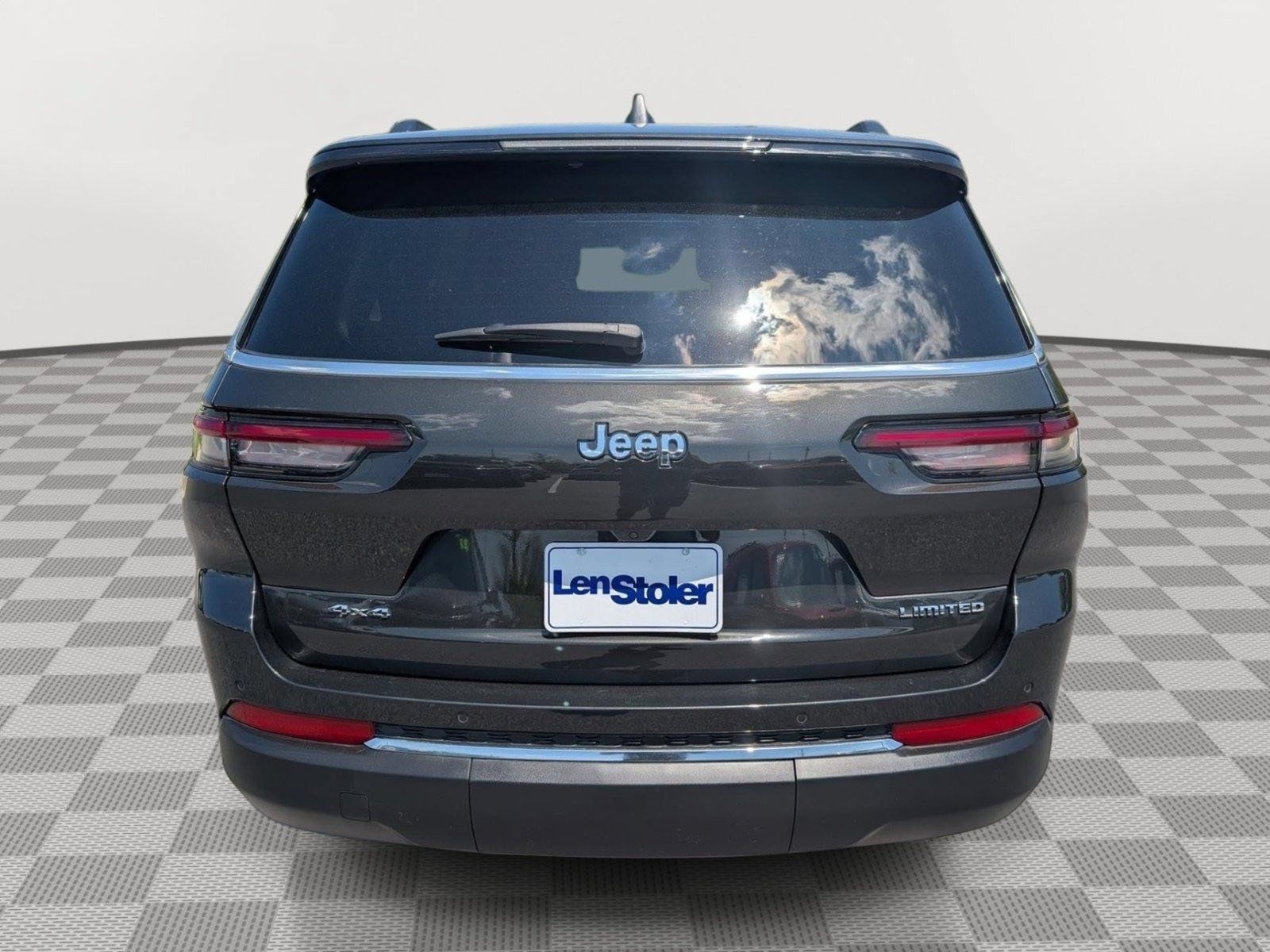 Used 2023 Jeep Grand Cherokee L Limited AWD/4WD image 4