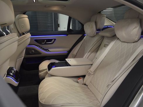 Used 2024 Mercedes-Benz S 580e 4MATIC Sedan image 36