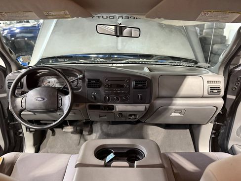Used 2005 Ford F250 XLT image 14