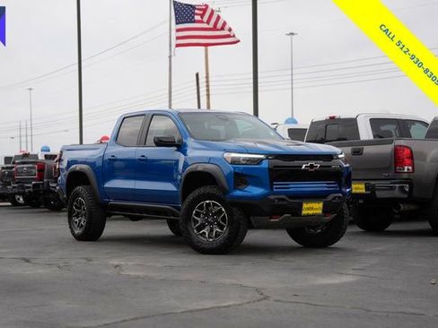 Used 2023 Chevrolet Colorado ZR2 w/ ZR2 Convenience Package III image 2