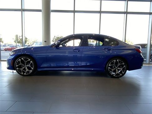 New 2025 BMW 330i Sedan w/ M Sport Package image 7