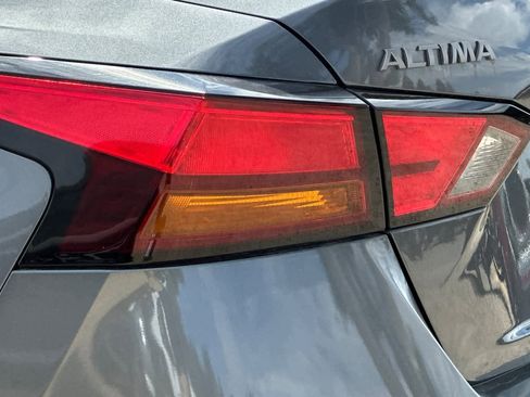 New 2025 Nissan Altima 2.5 S image 30