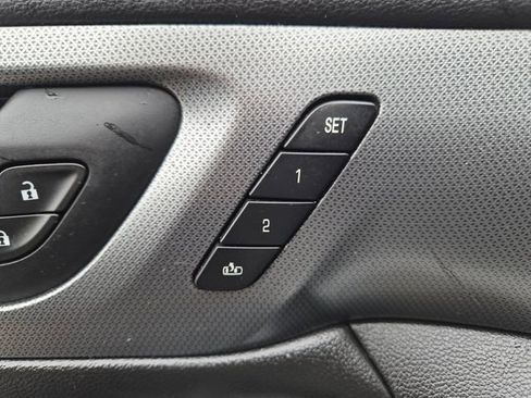 Used 2018 Chevrolet Traverse Premier w/ Driver Confidence II Package FWD image 18