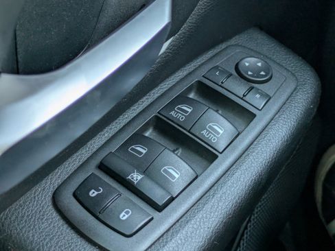 Used 2022 RAM 1500 Big Horn AWD/4WD image 29
