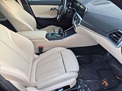 Used 2022 BMW 330i Sedan w/ Driving Assistance Package RWD image 22