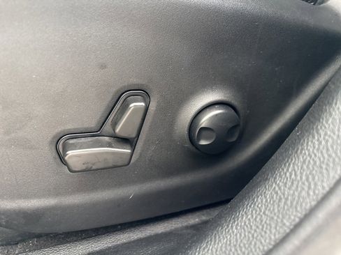 Used 2022 Jeep Cherokee Trailhawk w/ Comfort/Convenience Group image 19