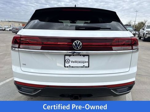 Used 2025 Volkswagen Atlas Cross Sport SE FWD image 3