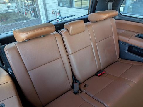 Used 2014 Toyota Sequoia Platinum image 25