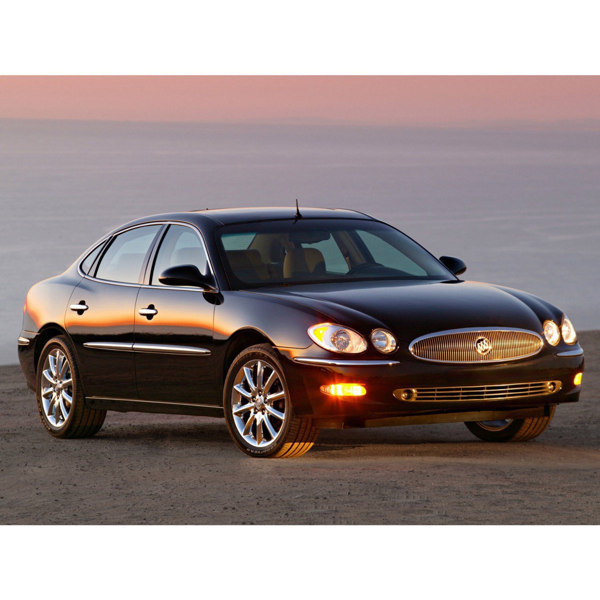 Used 2005 Buick LaCrosse CXL FWD image 1
