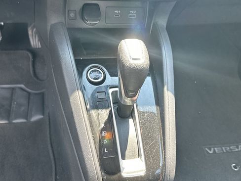 Used 2023 Nissan Versa SR w/ Trunk Package image 31