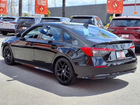 Used 2024 Honda Civic Sport image 4