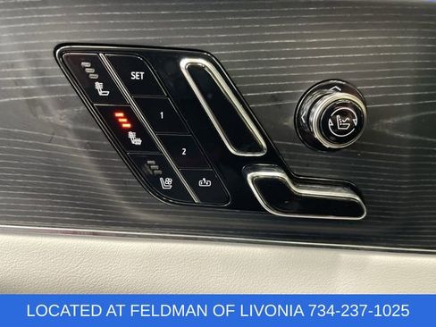 Used 2024 Cadillac Lyriq Luxury image 36