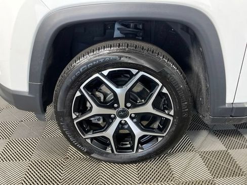Used 2025 Jeep Compass Limited w/ Sun & Sound Group AWD/4WD image 10