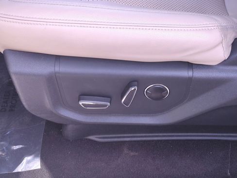 Used 2023 Ford Expedition Max Limited image 18